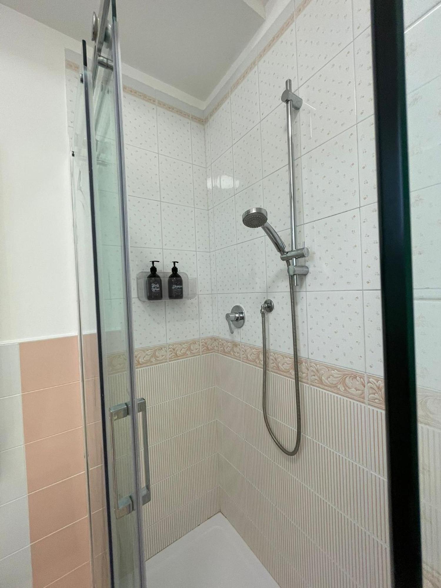 Family Apartment Vista Lago Stresa Exterior foto